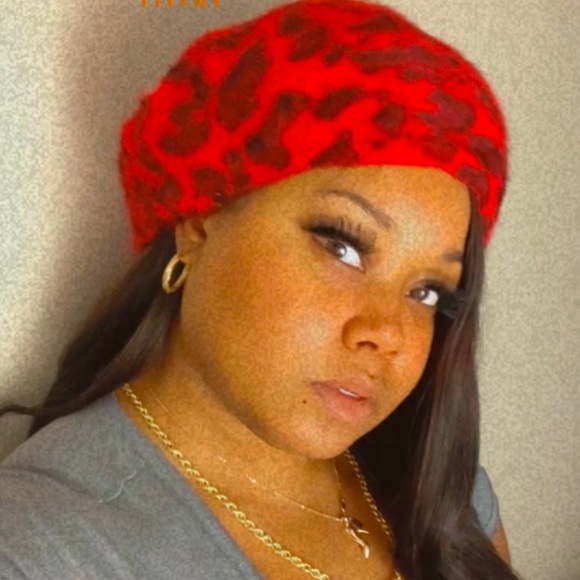 SOFT Faux Rabbit Berret (colors available) - Picture 3 of 7